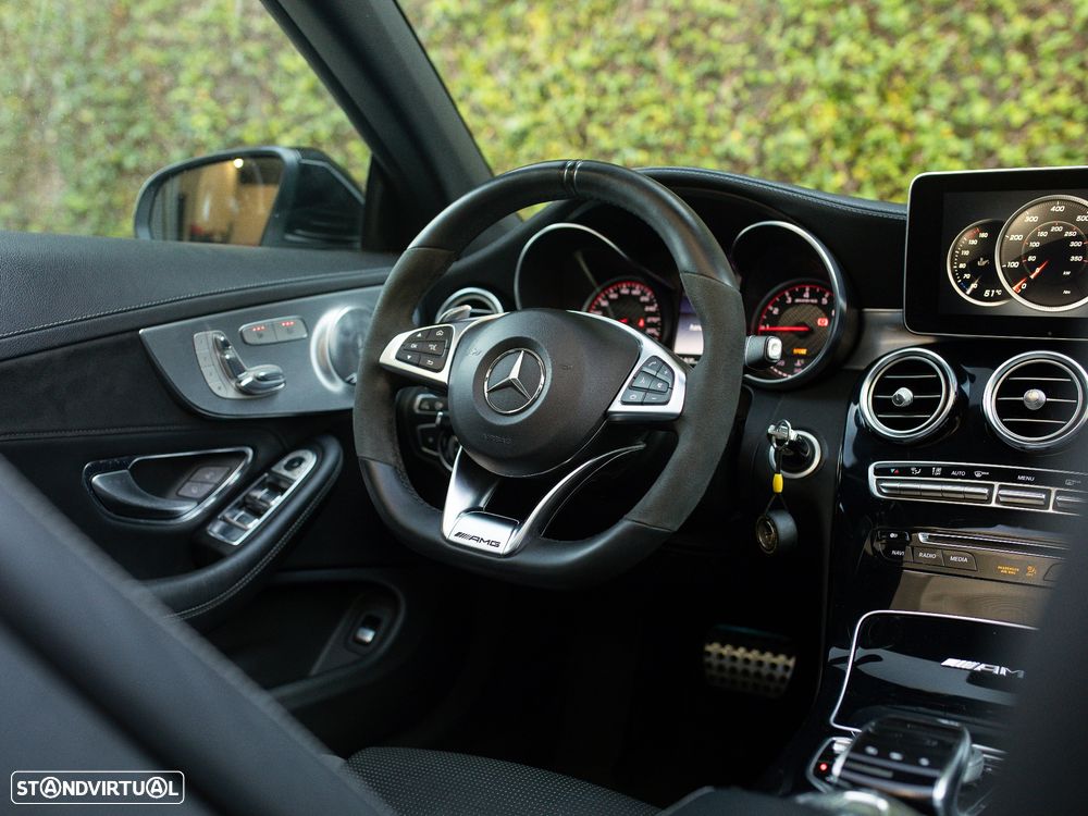 Mercedes-Benz C 63 AMG S - 21