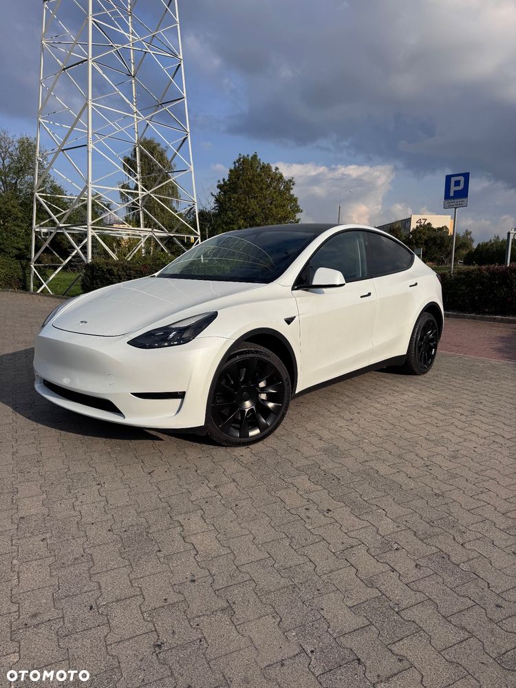 Tesla Y Model Long Range Dual Motor AWD - 1