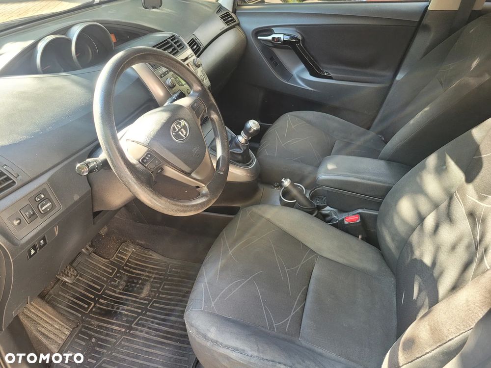 Toyota Verso 2.0 D-4D Luna - 12