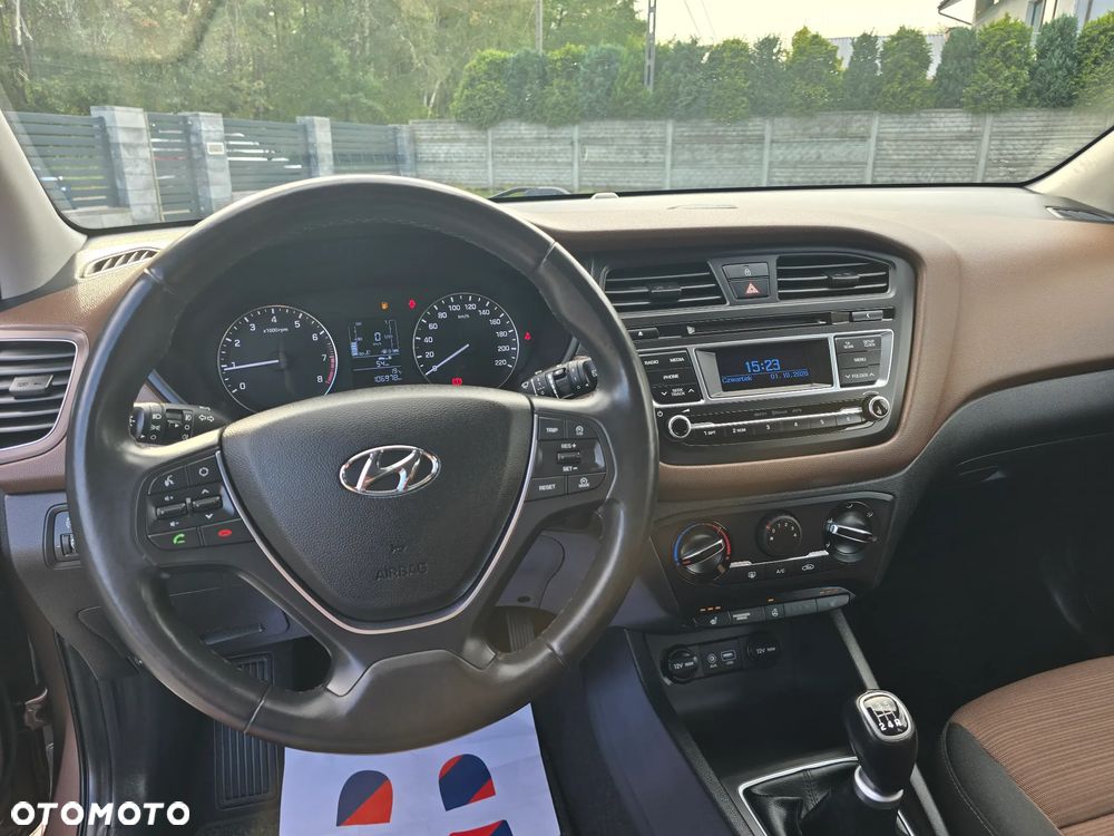 Hyundai i20 1.2 Passion - 28