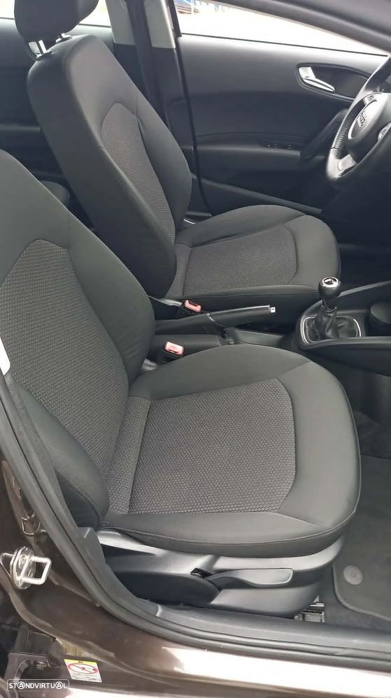 Audi A1 Sportback 1.6 TDI Advance - 9