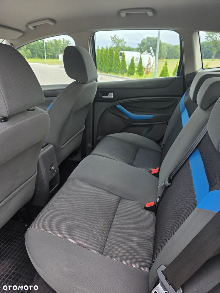 Ford Kuga 2.5 4x4 Titanium - 15