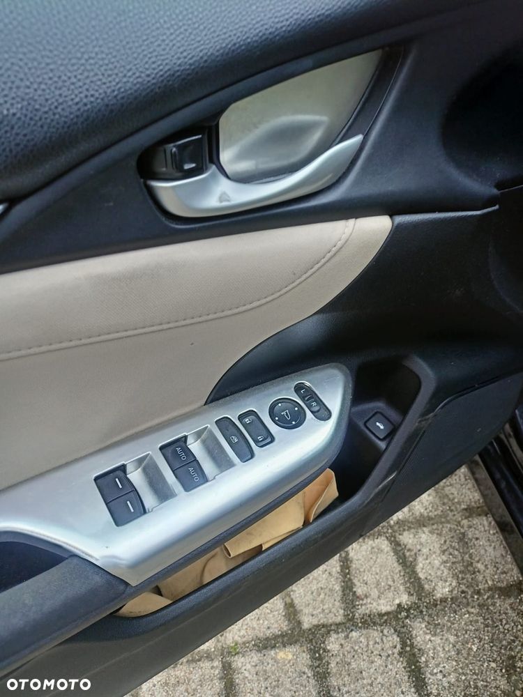 Honda Civic 1.5 i-VTEC Turbo CVT Sport - 4