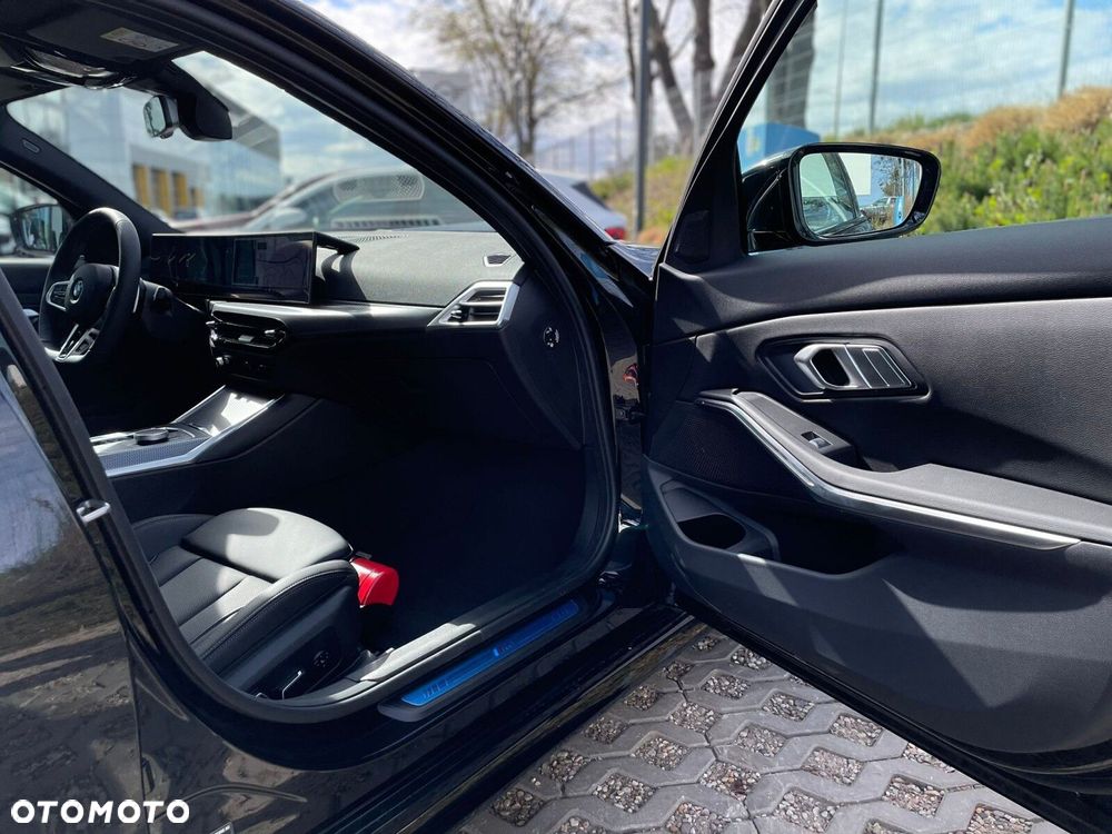 BMW Seria 3 - 32