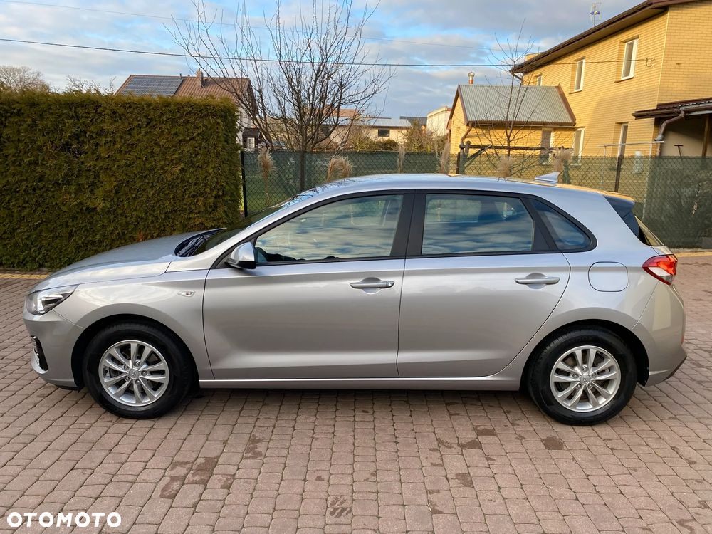 Hyundai i30 1.5 DPI Classic + - 8