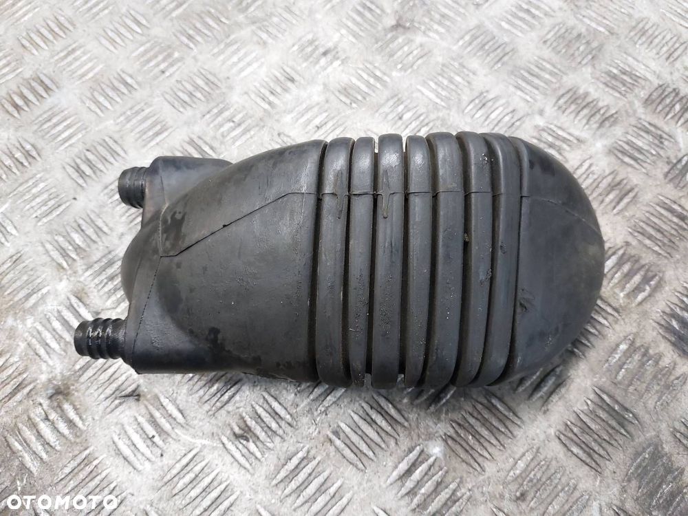RURA DOLOT POWIETRZA AUDI 80 B4 2.0 8V 037129627D - 1