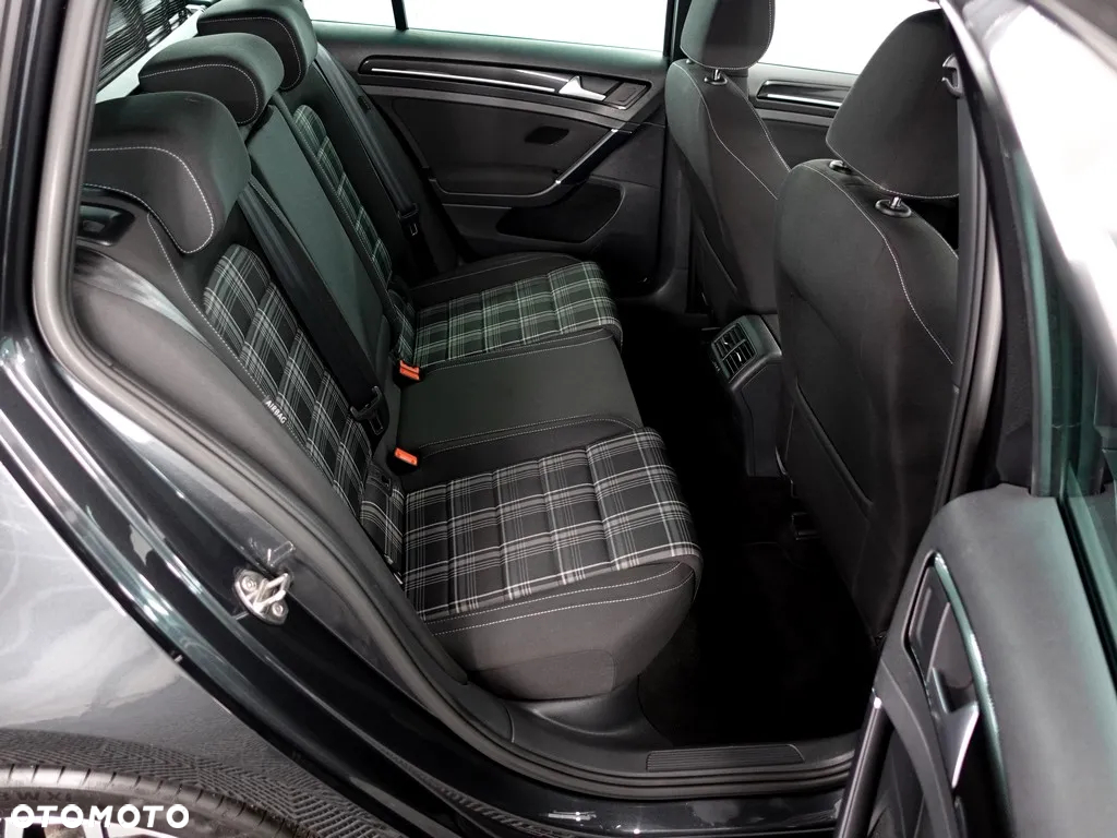 Volkswagen Golf VII 2.0 TDI BMT GTD DSG - 9