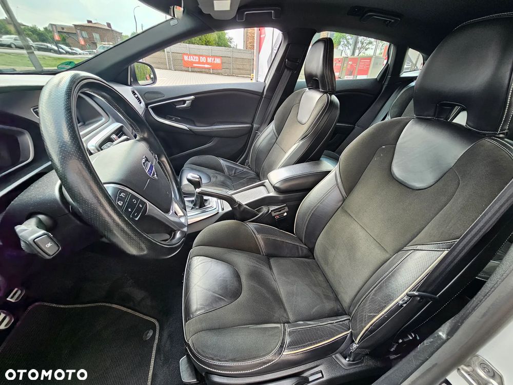 Volvo V40 D4 Drive-E R-Design Summum - 7