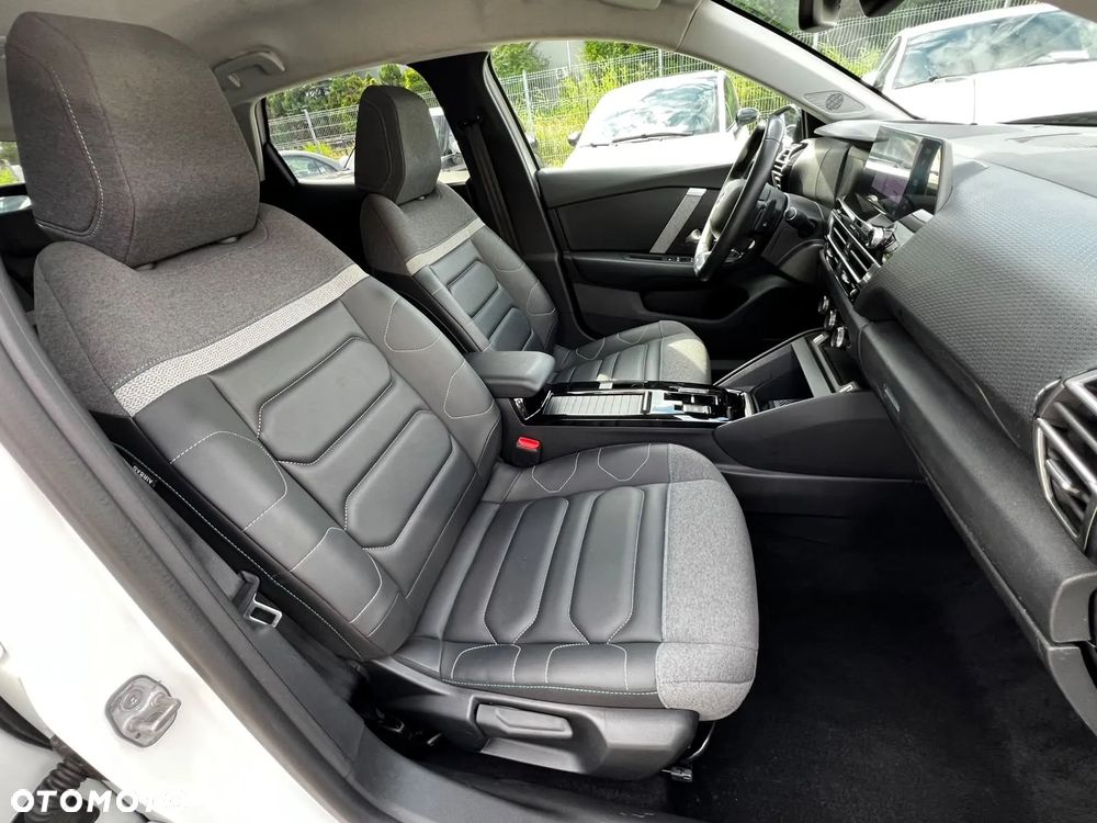 Citroën C4 BlueHDi 130 Stop&Start EAT8 SHINE - 11