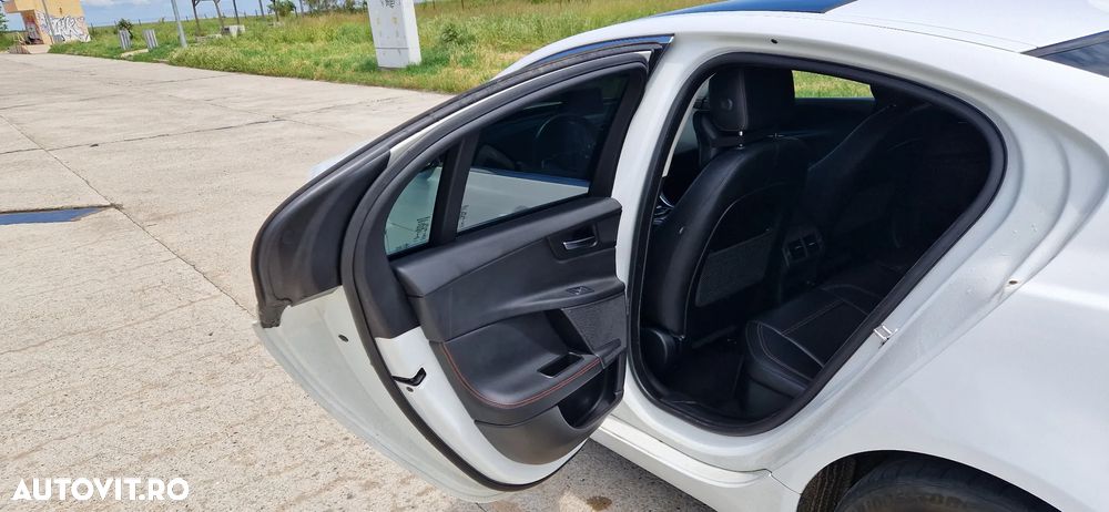Jaguar XE 20d Aut. Prestige - 6