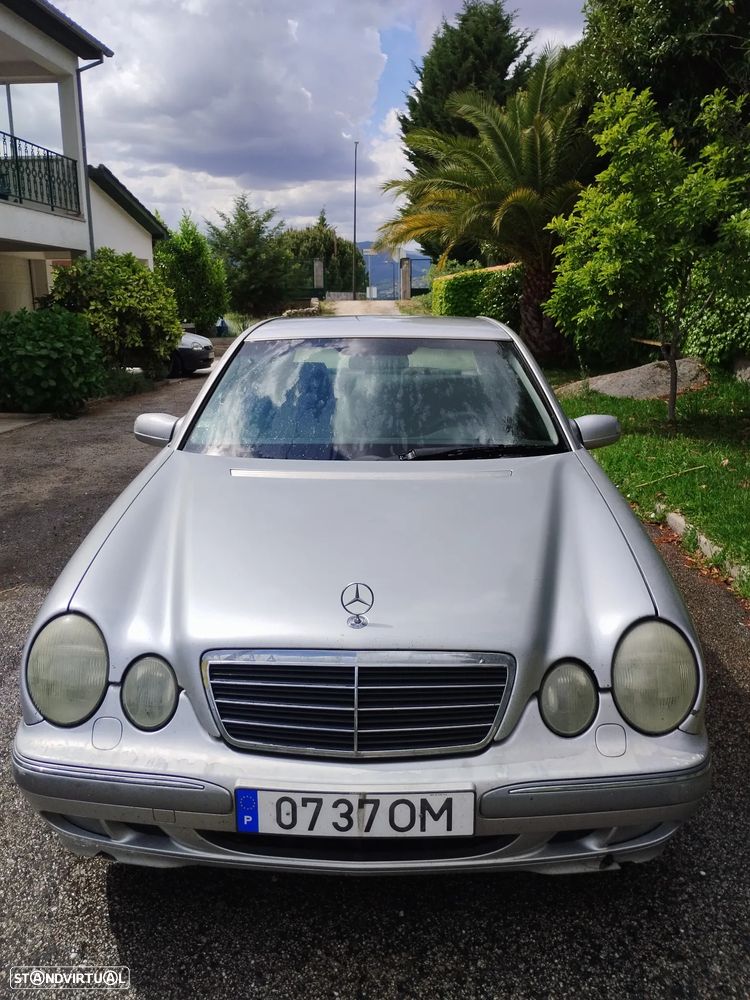 Mercedes-Benz E 200 Kompressor Classic - 2