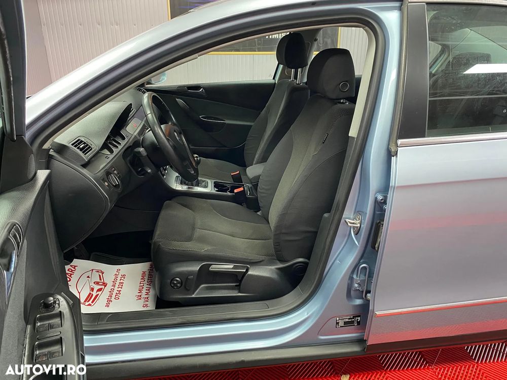 Volkswagen Passat - 11
