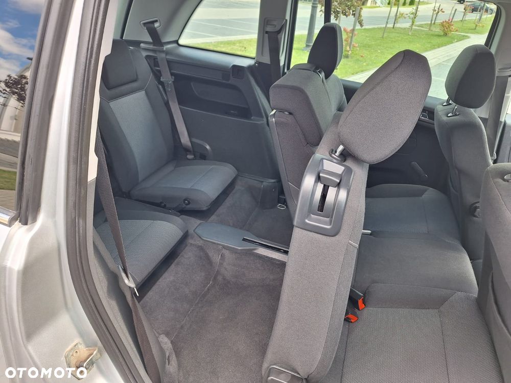 Opel Zafira - 12