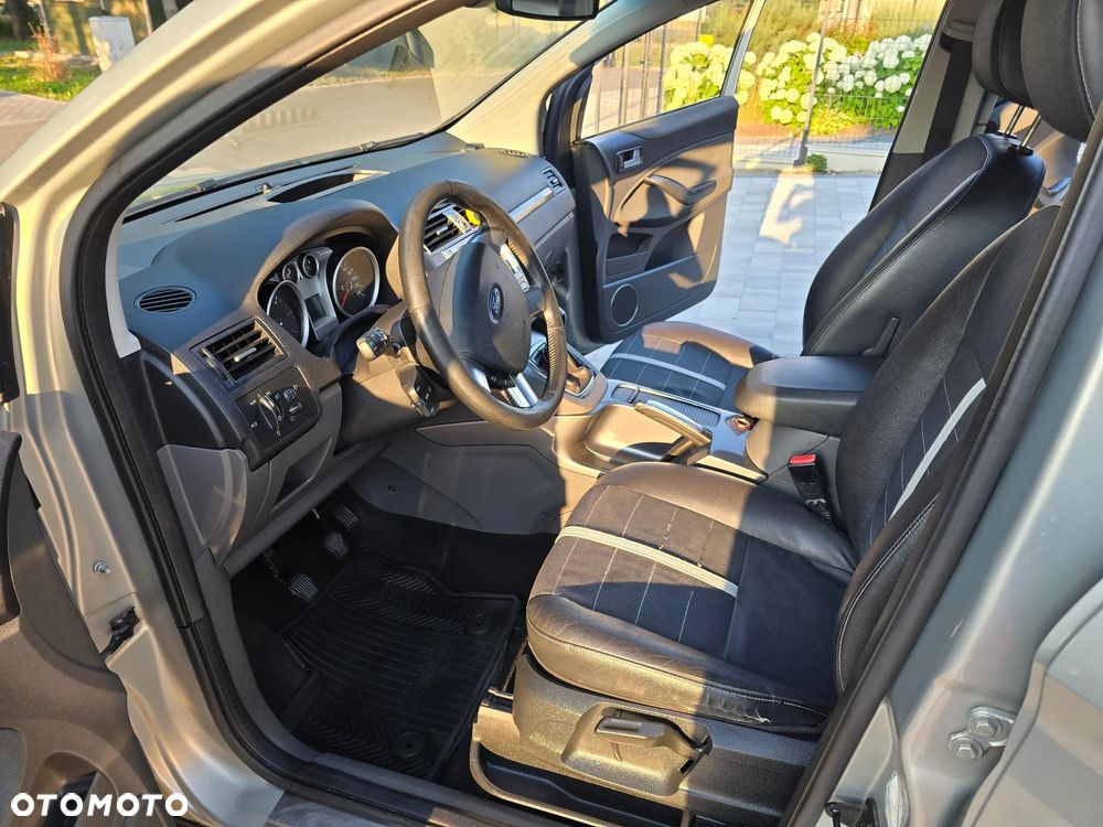 Ford Kuga 2.0 TDCi Titanium FWD - 16
