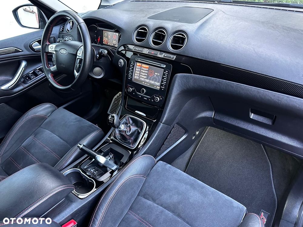Ford S-Max - 30