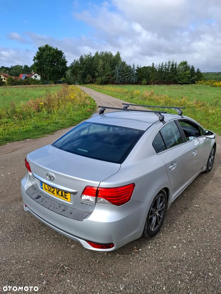 Toyota Avensis - 16