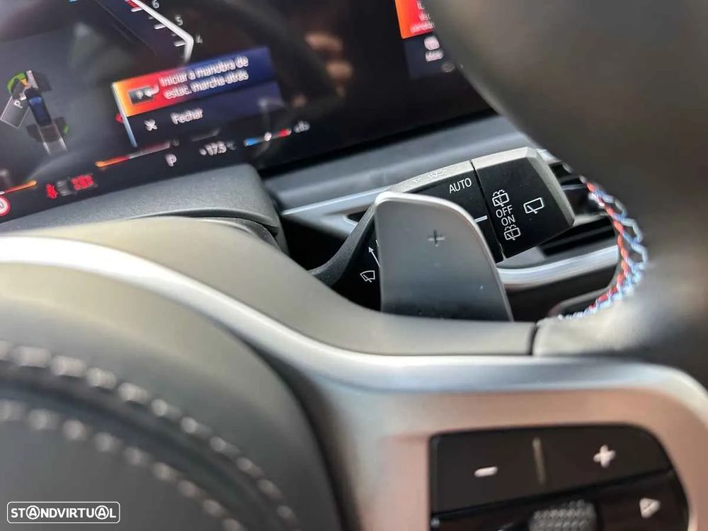 BMW X7 M M60i - 14