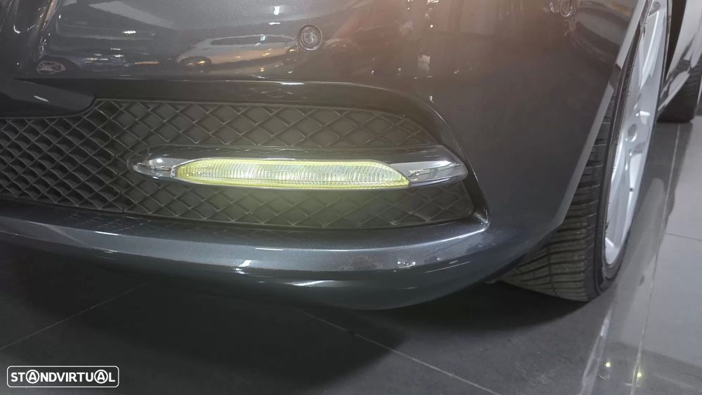 Mercedes-Benz SLK 250 (BlueEFFICIENCY) 7G-TRONIC - 38