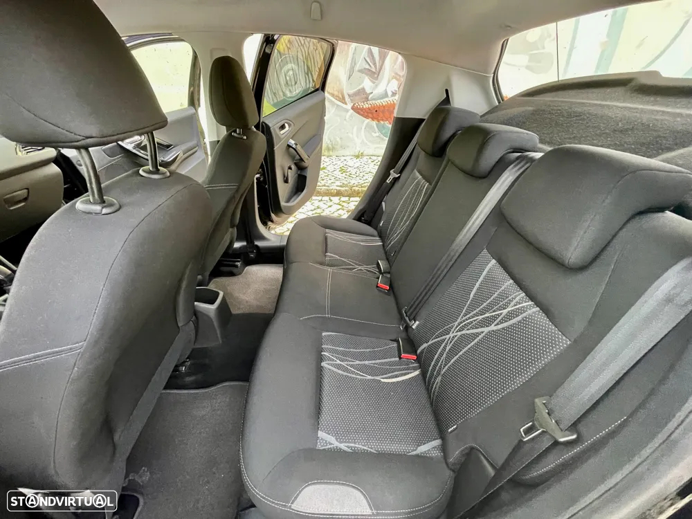 Peugeot 208 1.2 PureTech Access - 33