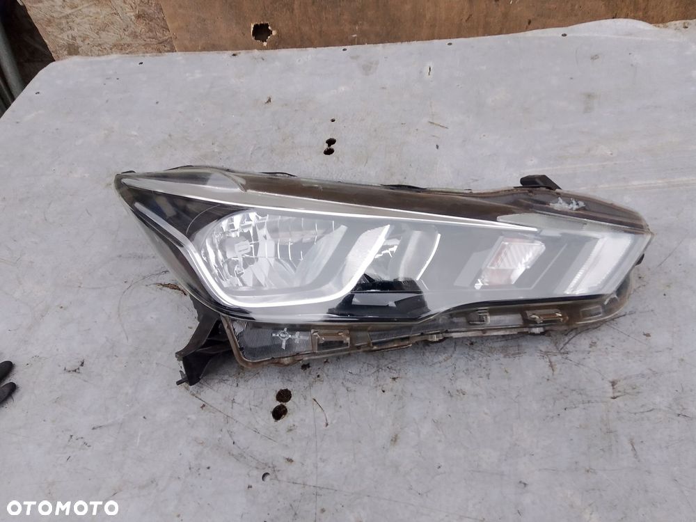 lampa prawa przód nissan micra k14 26010-5fa0a