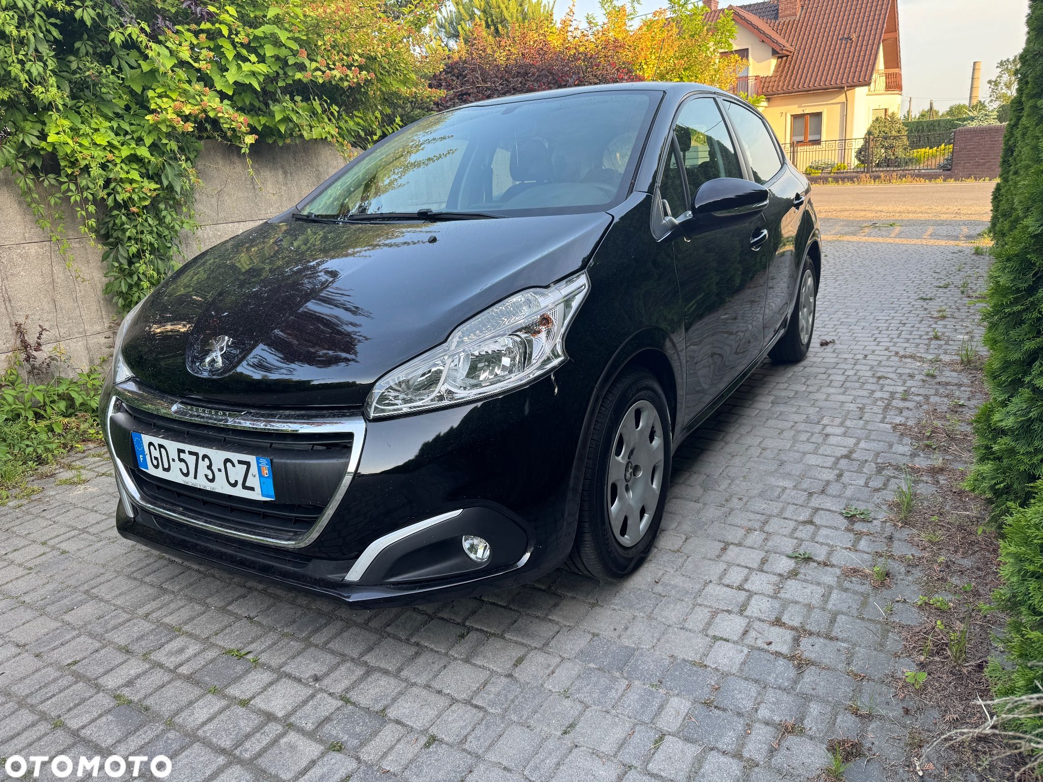 Peugeot 208 1.6 BlueHDi Active - 1