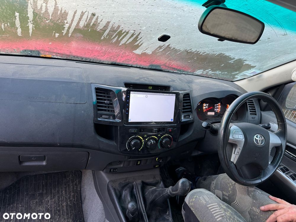 Toyota Hilux 4x4 Double Cab Life - 18