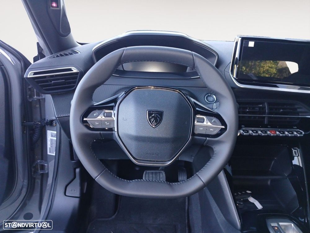Peugeot 2008 - 11