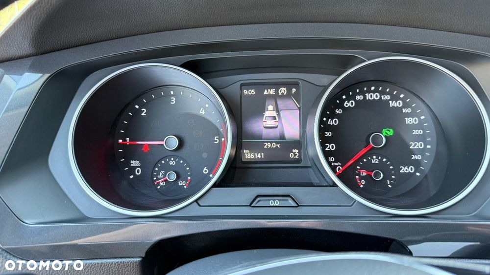 Volkswagen Tiguan - 36