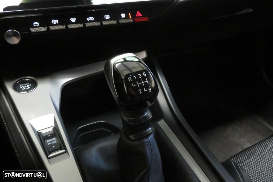 Peugeot 308 1.2 PureTech Allure Pack - 24