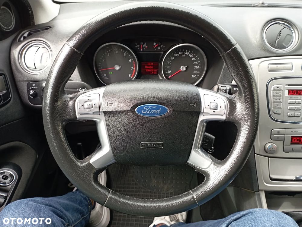 Ford Mondeo 1.6 Trend - 12