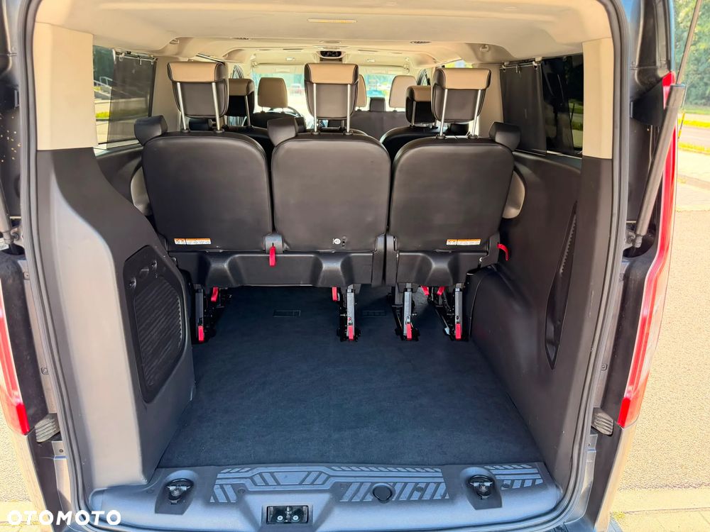 Ford Tourneo Custom 310 L2H1 VA Titanium - 13