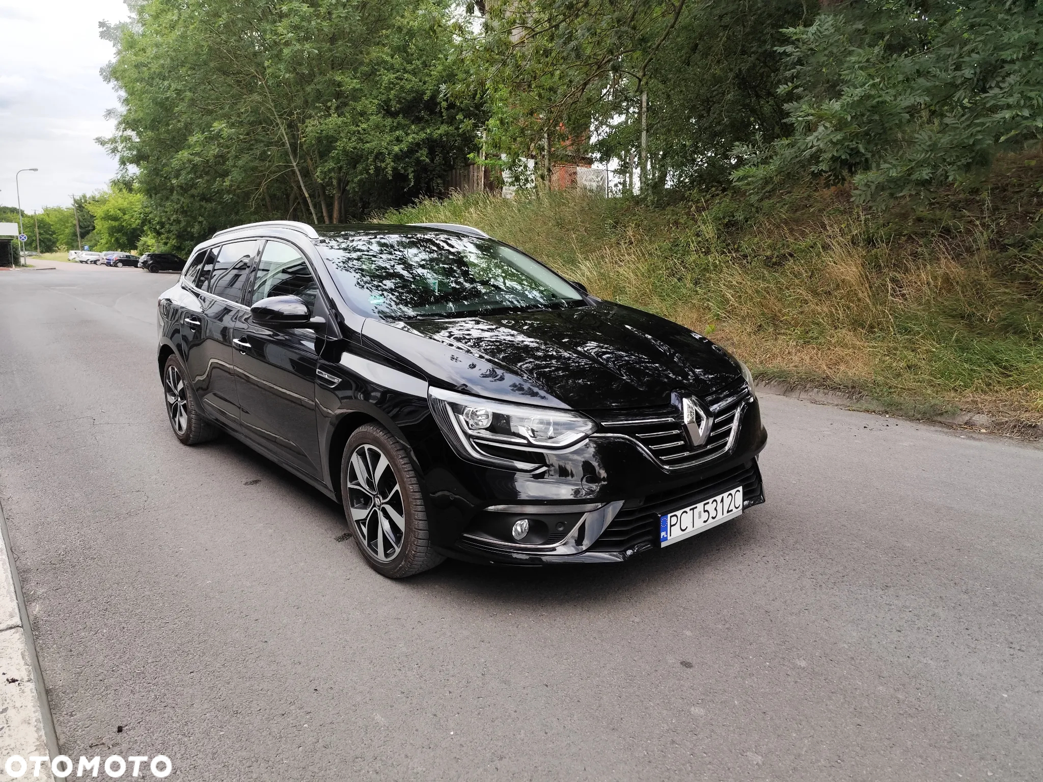 Renault Megane Grandtour ENERGY TCe 160 EDC BOSE EDITION - 4