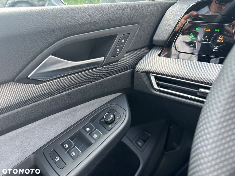 Volkswagen Golf Variant 2.0 TSI 4Motion R - 24