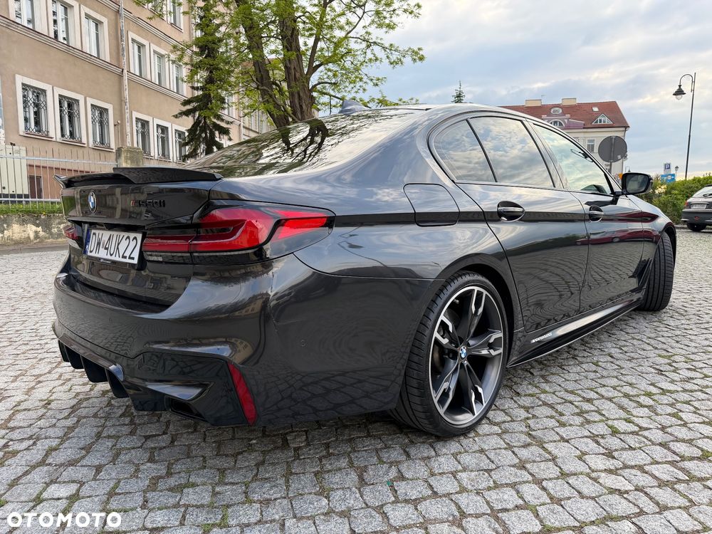 BMW Seria 5 M550i xDrive - 3