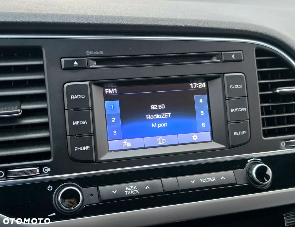 Hyundai Elantra 1.6 Comfort - 21