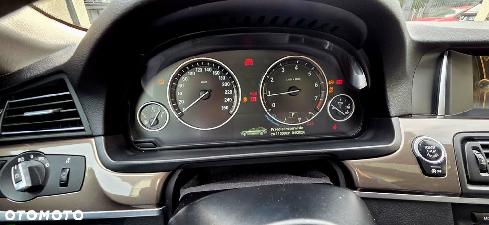 BMW Seria 5 528i xDrive Modern Line - 23