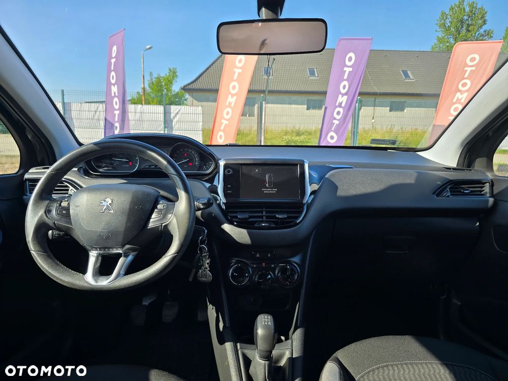 Peugeot 208 1.2 PureTech Style - 32