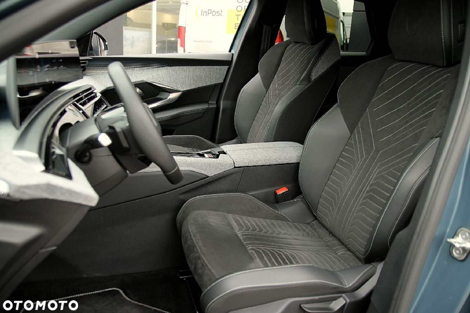 Peugeot 3008 1.2 PureTech mHEV GT S&S e-DCS6 - 31