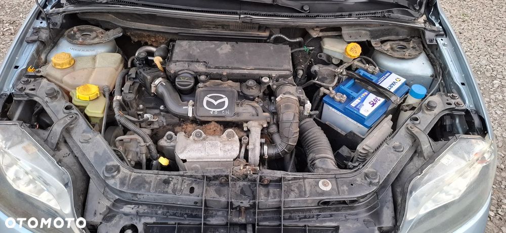 Mazda 2 - 16