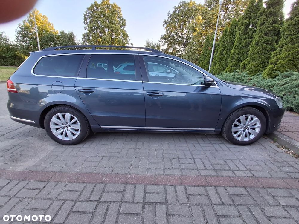 Volkswagen Passat - 4