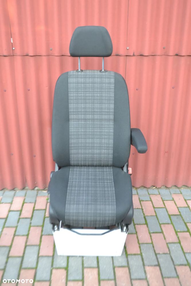 MERCEDES SPRINTER W906 VOLKSWAGEN CRAFTER fotel prawy pasażera PASAŻER pasażer jedynka wykładzina - 2