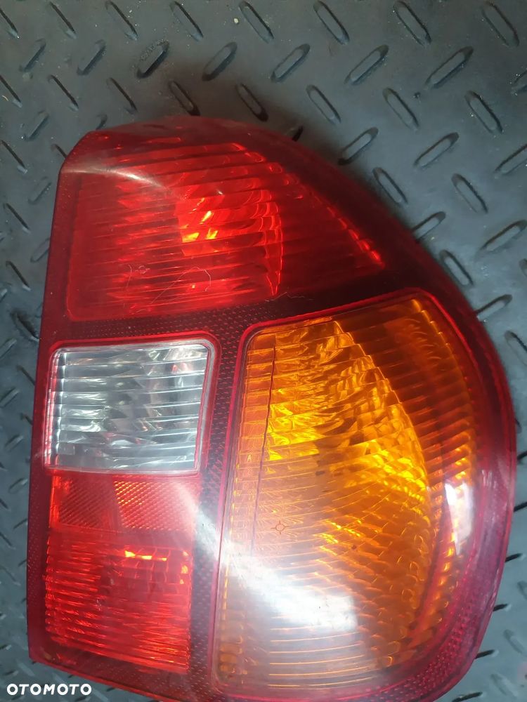 RENAULT THALIA I LAMPA PRAWY TYŁ PRAWA TYLNA WTYCZKA INSTALACJA POSIADAM 4 SZT - 10