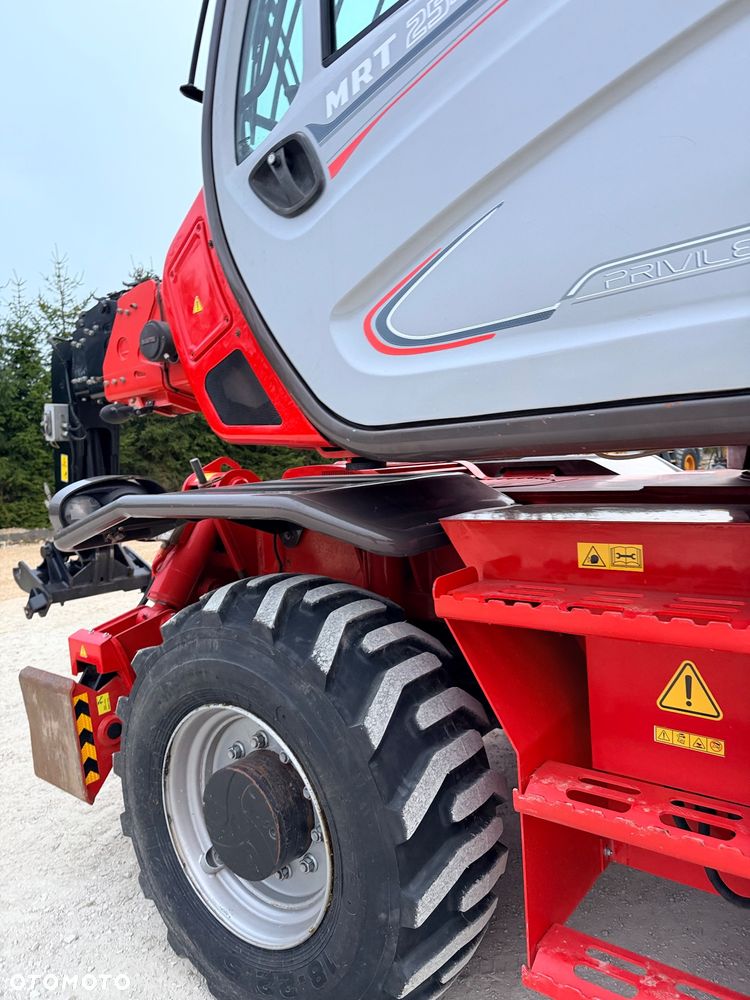 Manitou Ładowarka teleskopowa MANITOU ROTO Mrt 2540 + Privilage 360° obrotowa 2150 2550 1840 PILOT sterowania Kosz Widły manitka silnik Mercedes 2015r Wciagarka dźwig 1 właściciel KLIMA serwisowana Merlo - 34