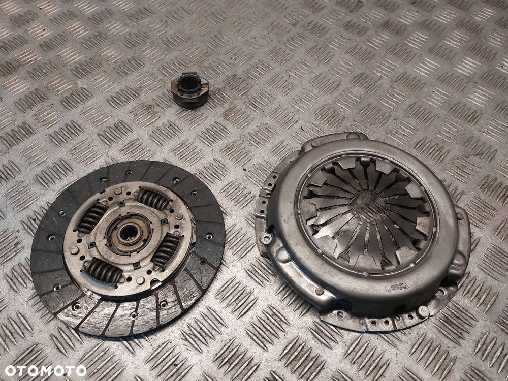 SPRZĘGŁO TARCZA + DOCISK   FIAT GRANDE PUNTO I 1.4 16V 194770 1085163 - 1