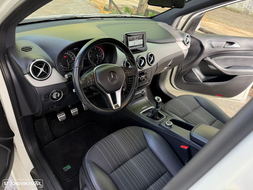 Mercedes-Benz B 200 CDI BlueEFFICIENCY - 21
