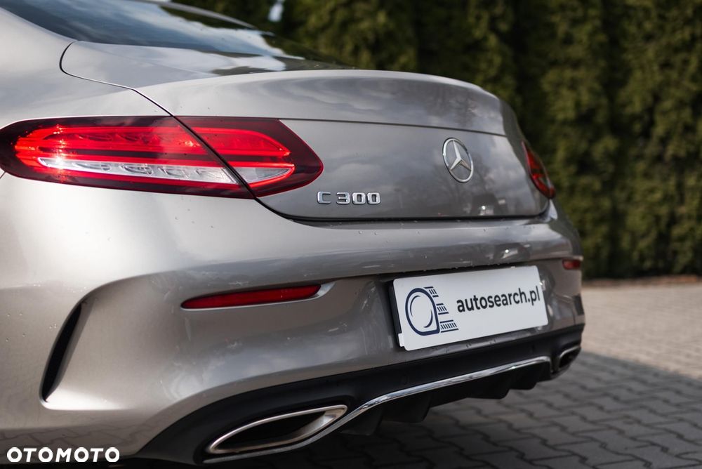 Mercedes-Benz Klasa C 300 9G-TRONIC - 39