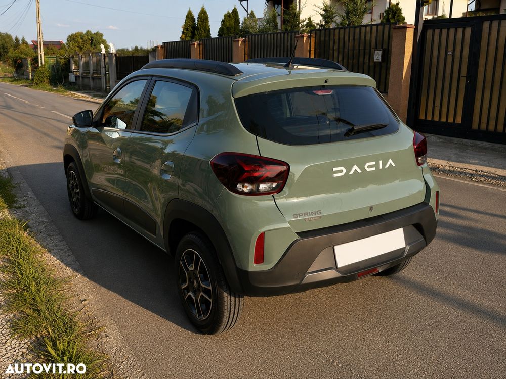 Dacia Spring Essential - 2