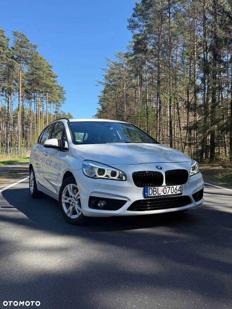 BMW Seria 2 218d - 3