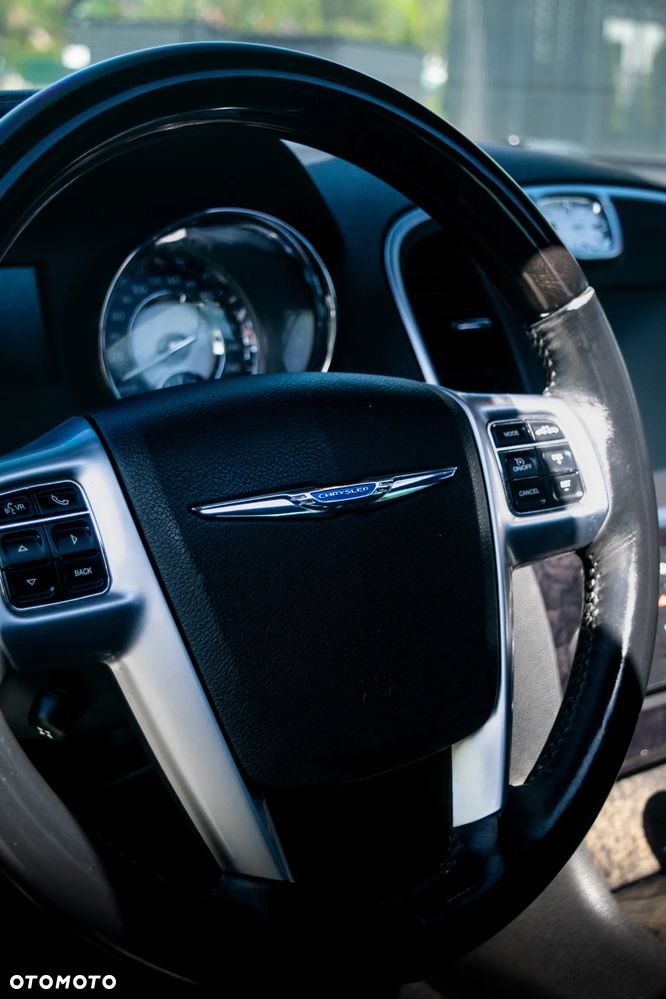 Chrysler 300C - 22