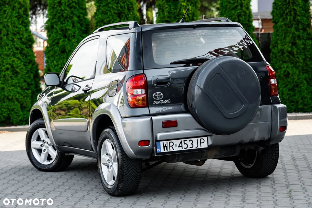 Toyota RAV4 4x4 Edition - 17